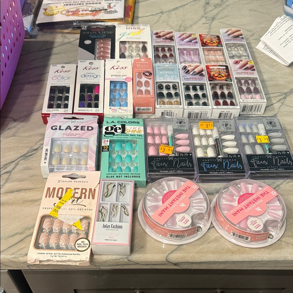 Kiss Nail Accessories Set - Pink, White, Blue, Gray